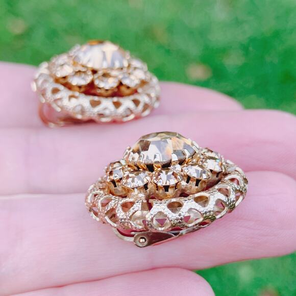 VTG 50s Gold Tone Champagne Rhinestone Dome Clip On Earrings Mid Century Sparkly - Picture 4 of 8